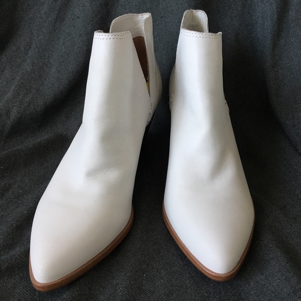 Frye - Picture 2 of 8